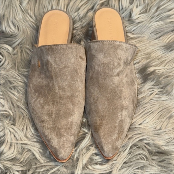 RARE Huma Blanco Pointed Toe Mule Block Heel Bone Grey Size 39 EU - Picture 2 of 10